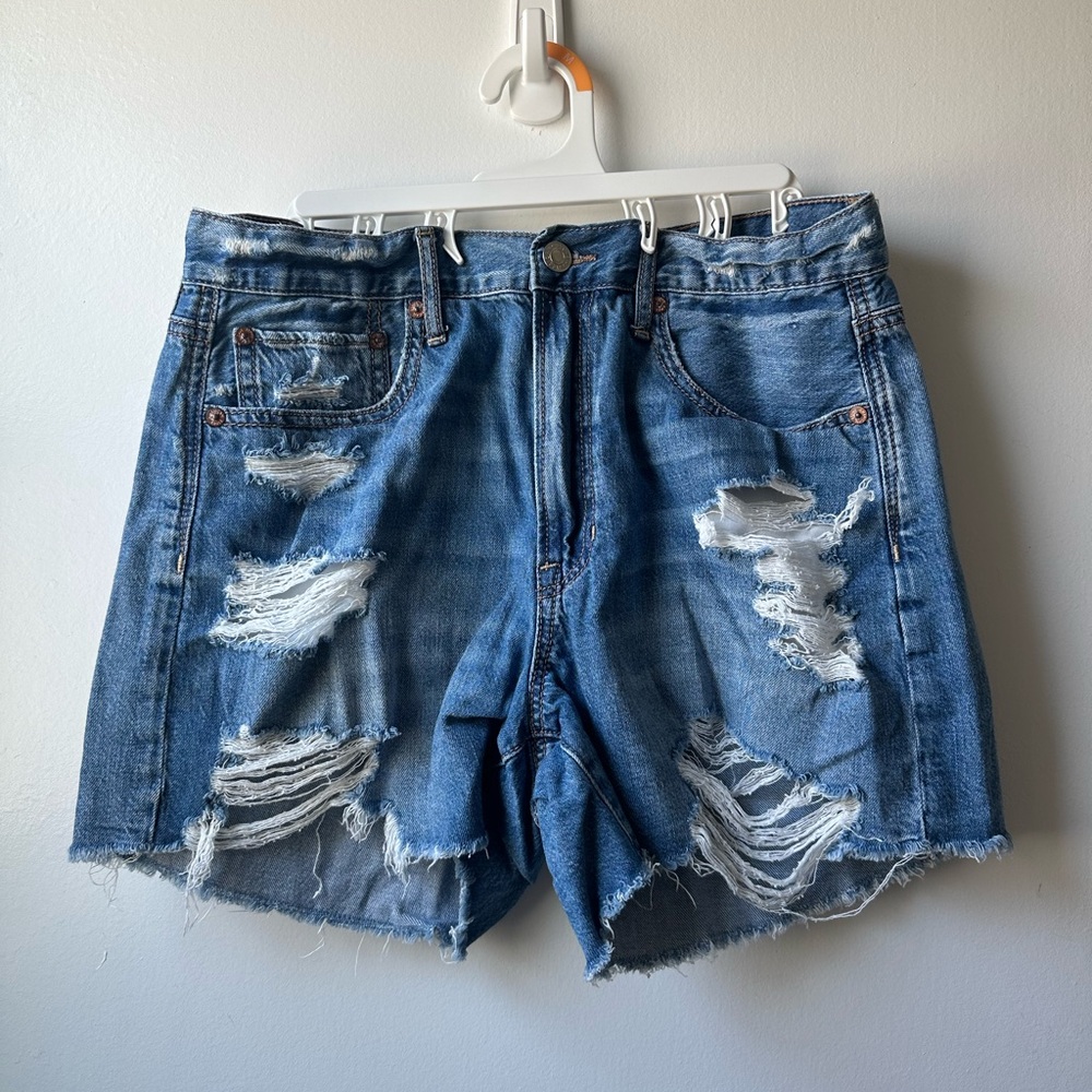 American Eagle 90s Boyfriend Jean Shorts